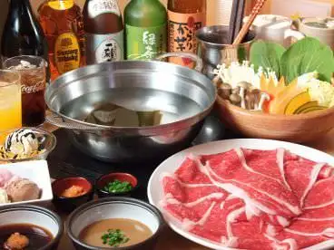飲み放題付き宴会コースのお鍋とお肉
